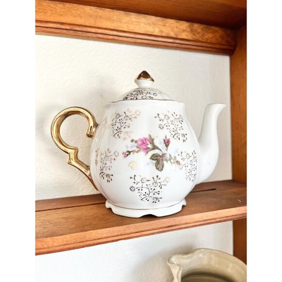 Japanese Pink and Blue Floral Tea Pot with Gold Trim Details - Picture 6 of 6